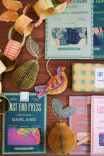 Load image into Gallery viewer, East End Press - VEGETABLE SEWN GARLAND