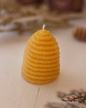 Load image into Gallery viewer, The Ramblin&#39; Bee - Bee Skep Candle
