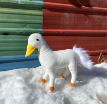Load image into Gallery viewer, Randimals - Huck (Plush)
