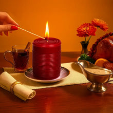 Load image into Gallery viewer, 54 Celsius - The Crandle - Cranberry Sauce Candle
