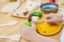 Load image into Gallery viewer, PlanToys - Assorted Vegetable Set
