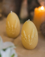 Load image into Gallery viewer, The Ramblin' Bee - Lavender Egg Shaped Beeswax Candle

