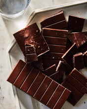 Load image into Gallery viewer, Mast - Organic Oat Milk Chocolate with Cocoa Nibs
