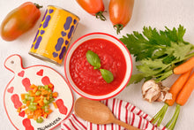 Load image into Gallery viewer, Zia Pia - Passata Di Pomodoro Tomato Puree Tin by Italianavera
