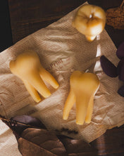 Load image into Gallery viewer, The Ramblin&#39; Bee - The Tooth Beeswax Candle
