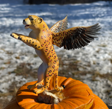 Load image into Gallery viewer, Randimals - Eagard (Figurines)
