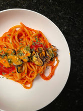 Load image into Gallery viewer, Pup &amp; The Pepper - Eleanor's Everything Sauce - 6ct case
